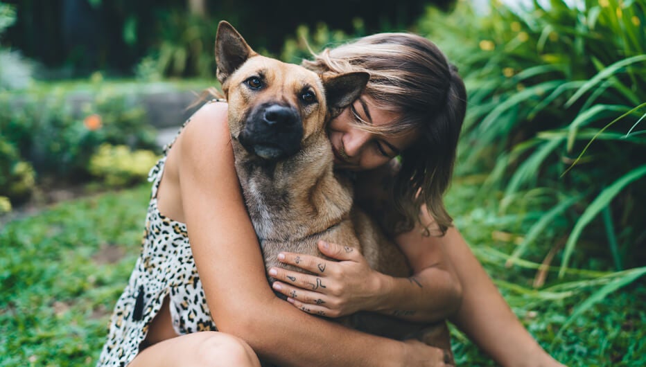 Frau mit Hund